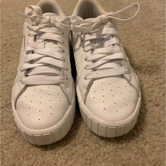 White sneakers - Picture 2 of 4